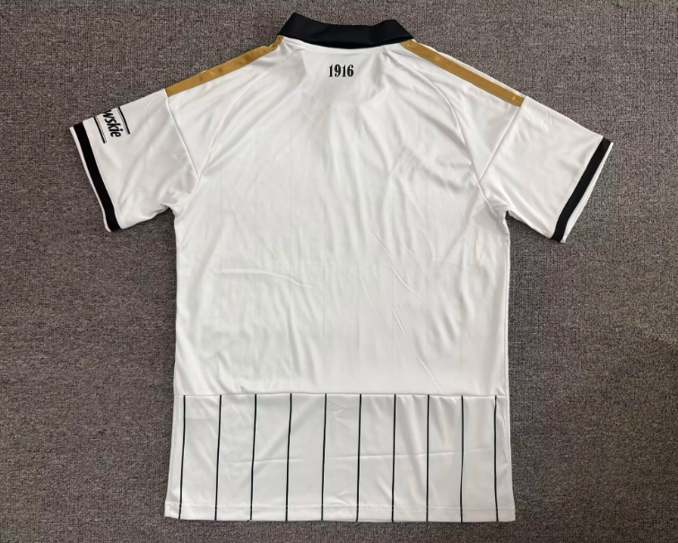 Legia Varsovia Local 26/27
