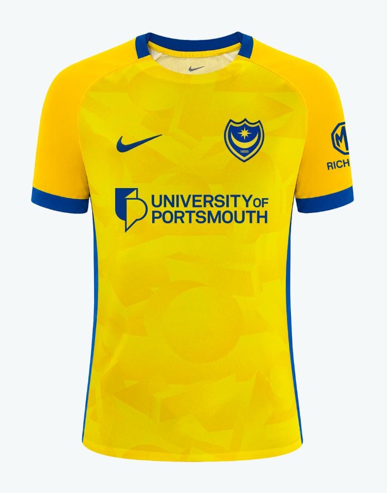 Portsmouth Visitante 26/27